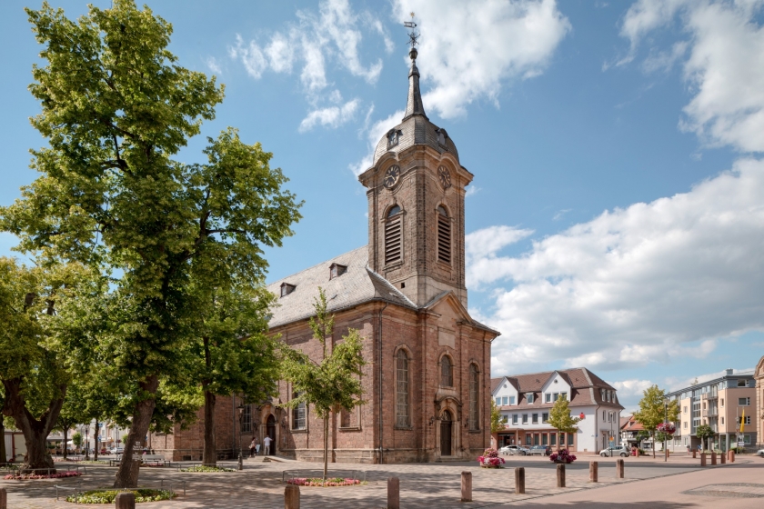 Außenansicht der evangelischen Stadtkirche in Bad Arolsen